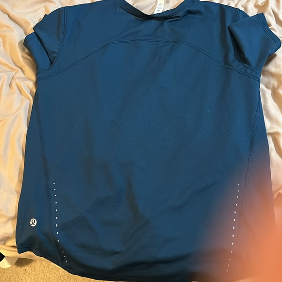 Lululemon too size 4 blue - Picture 2 of 2